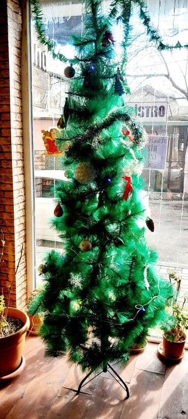 Süni Yeni il şam ağacı – bəzədilmiş - Material: sıx plastik iynələr lalafo.az -da Süni Yeni il şam ağacı – bəzədilmiş - Material: sıx plastik iynələr