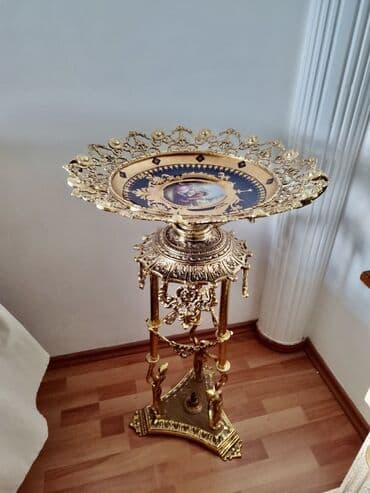 Bir vaza, Farfor lalafo.az -da Bir vaza, Farfor