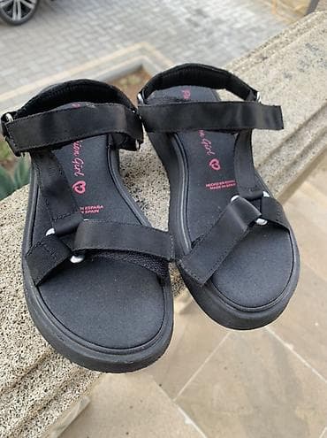 Qara sandalları – Paola Fashion Girl………… Xüsusiyyətlər: - Rəng lalafo.az -da Qara sandalları – Paola Fashion Girl………… Xüsusiyyətlər: - Rəng