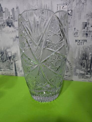 Bir vaza, Xrustal lalafo.az -da Bir vaza, Xrustal