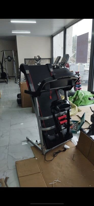 4.0HP mühərrik gücünə malik bu qaçış aparatı evdə və ya idman zalında lalafo.az -da 4.0HP mühərrik gücünə malik bu qaçış aparatı evdə və ya idman zalında