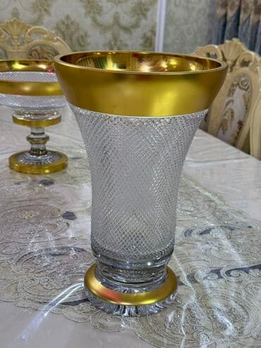 Bir vaza, Xrustal lalafo.az -da Bir vaza, Xrustal