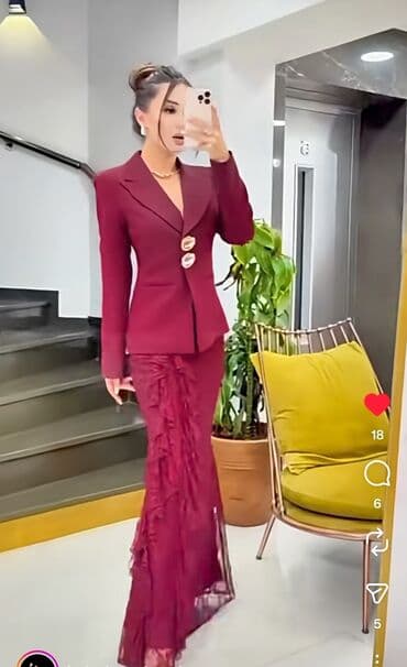 Bordo rəngli qadın dəsti – klassik jaket və uzun ətəklə. - Jaket lalafo.az -da Bordo rəngli qadın dəsti – klassik jaket və uzun ətəklə. - Jaket