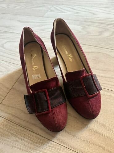 Donna Rossa qadın ayaqqabıları - Model: klassik qapalı burunlu, qalın lalafo.az -da Donna Rossa qadın ayaqqabıları - Model: klassik qapalı burunlu, qalın