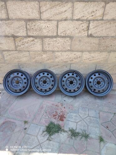 Avtomobil üçün 4 ədəd polad disk komplekti. Xüsusiyyətlər: - lalafo.az -da Avtomobil üçün 4 ədəd polad disk komplekti. Xüsusiyyətlər: -