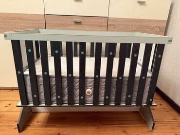 Oğlan və qız üçün, İşlənmiş, Dördbucaq, Beşik, Dəstsiz, Matras ilə, Yellənmə mexanizm ilə lalafo.az -da Oğlan və qız üçün, İşlənmiş, Dördbucaq, Beşik, Dəstsiz, Matras ilə, Yellənmə mexanizm ilə