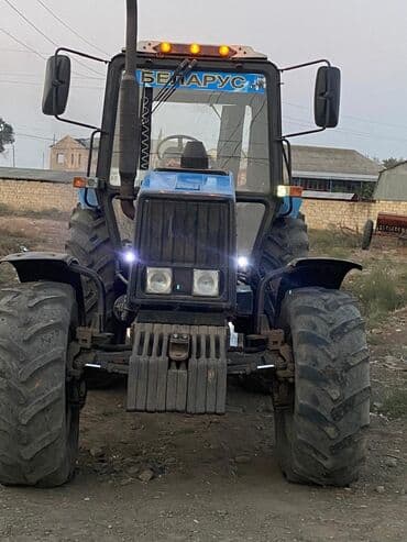 Belarus traktoru – MTZ seriyası - Güclü dizel mühərriki, ön tərəfdə lalafo.az -da Belarus traktoru – MTZ seriyası - Güclü dizel mühərriki, ön tərəfdə