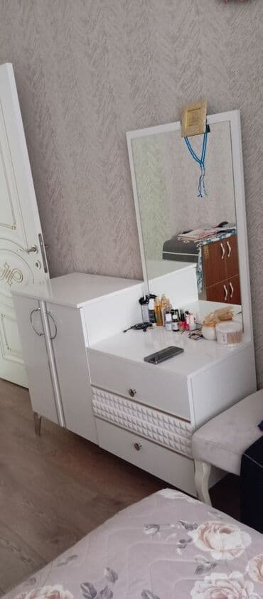 Güzgülü lalafo.az -da Güzgülü