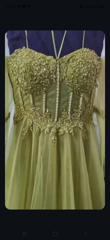 Kürəyi korsetlidir deyə 36-40 ölçüyə gedər.İşləmələri çox lalafo.az -da Kürəyi korsetlidir deyə 36-40 ölçüyə gedər.İşləmələri çox