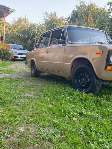 Model: Lada (VAZ) klassik sedan Xüsusiyyətlər: - Korpus: 4 qapılı lalafo.az -da Model: Lada (VAZ) klassik sedan Xüsusiyyətlər: - Korpus: 4 qapılı