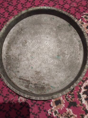 Qədimi naxışlarla bəzədilmiş əntiq əşya lalafo.az -da Qədimi naxışlarla bəzədilmiş əntiq əşya