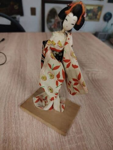 Винтажная японская кукла гейша в кимоно, высота 14 дюймов, деревянная lalafo.az -da Винтажная японская кукла гейша в кимоно, высота 14 дюймов, деревянная