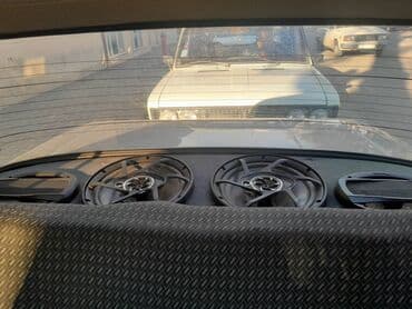 Maşın üçün arxa rəfdə quraşdırılan akustik dinamiklər dəsti lalafo.az -da Maşın üçün arxa rəfdə quraşdırılan akustik dinamiklər dəsti