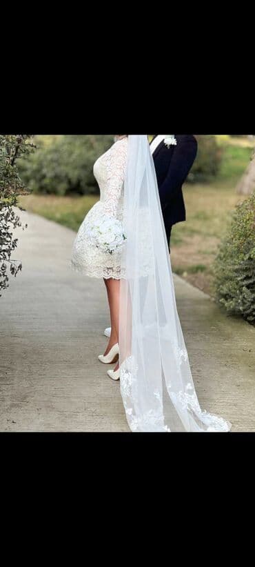 Çekiliş üçün 2 saat geyinilib,cox şık paltardı,qiymeti 350 lalafo.az -da Çekiliş üçün 2 saat geyinilib,cox şık paltardı,qiymeti 350