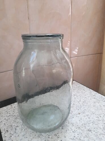 Banka balaca 720q təxmini 50 ədəd olar. butulka 1l balaca lalafo.az -da Banka balaca 720q təxmini 50 ədəd olar. butulka 1l balaca