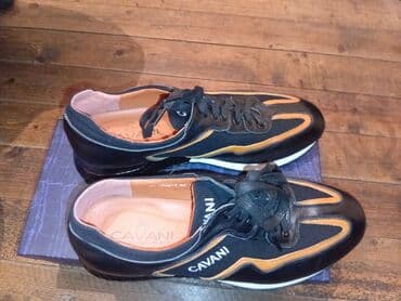 Salam ayaqabı satılır heç geyilmiyib təzədi ayaqqabıdı 60 MANATA lalafo.az -da Salam ayaqabı satılır heç geyilmiyib təzədi ayaqqabıdı 60 MANATA