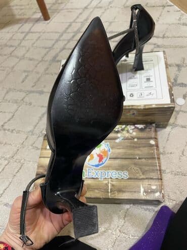 Tuflilər, Ölçü: 37, rəng - Qara, İşlənmiş lalafo.az -da Tuflilər, Ölçü: 37, rəng - Qara, İşlənmiş