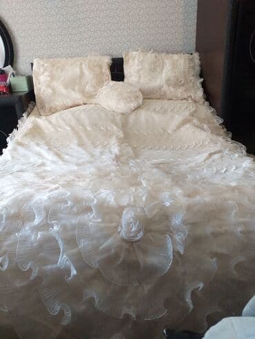 Pokrival, yeni kimi, ucuzlulardan deyil.350 azn alinmiwdi, 50 manata lalafo.az -da Pokrival, yeni kimi, ucuzlulardan deyil.350 azn alinmiwdi, 50 manata