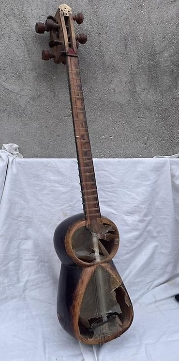 Məhsul: Tar (Azərbaycan xalq musiqi aləti) 1970 ci ilin antikvar lalafo.az -da Məhsul: Tar (Azərbaycan xalq musiqi aləti) 1970 ci ilin antikvar
