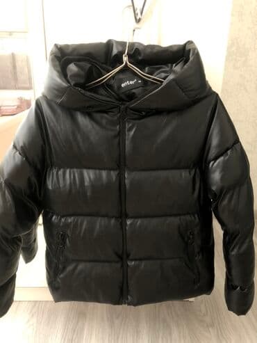 Qara rəngli şişmə qış gödəkçəsi - Brend: enter - Ölçü: M (etiketdə lalafo.az -da Qara rəngli şişmə qış gödəkçəsi - Brend: enter - Ölçü: M (etiketdə