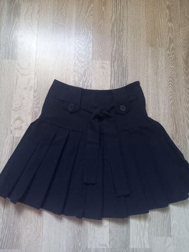 Məktəbli forması, Qız üçün, 12 - 14 yaş, İşlənmiş lalafo.az -da Məktəbli forması, Qız üçün, 12 - 14 yaş, İşlənmiş