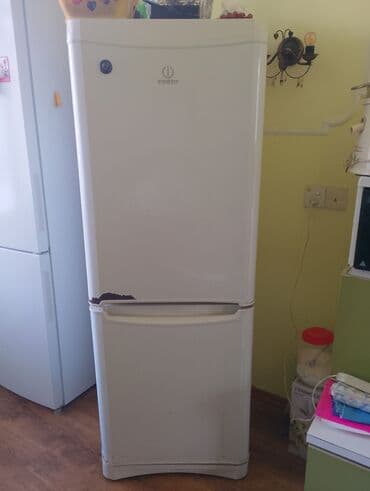 2 qapılı Indesit Soyuducu Satılır, rəng - Ağ lalafo.az -da 2 qapılı Indesit Soyuducu Satılır, rəng - Ağ