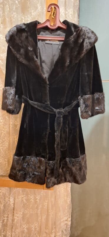 Kürk, L, rəng - Qara lalafo.az -da Kürk, L, rəng - Qara