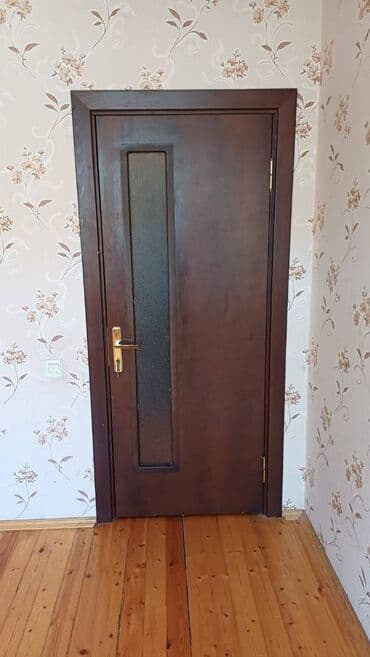 Qonaq otağı üçün İşlənmiş Otaq qapısı Naliçnik ilə, Ünvandan götürmə lalafo.az -da Qonaq otağı üçün İşlənmiş Otaq qapısı Naliçnik ilə, Ünvandan götürmə