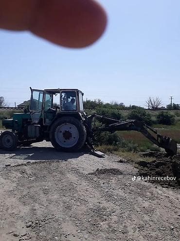 Ekskavator-yükleyici traktor - Arxa qazma qurğulu və qabaqda lalafo.az -da — 1 Ekskavator-yükleyici traktor - Arxa qazma qurğulu və qabaqda — 1