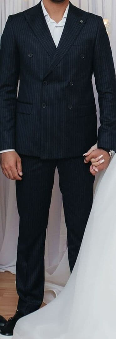 Məhsul: Kişi dəsti – ikicərgəli sxemli pinstripe kostyum Brend lalafo.az -da Məhsul: Kişi dəsti – ikicərgəli sxemli pinstripe kostyum Brend