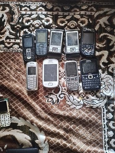 Köhnə model düyməli telefonlar dəsti hamsi işliyir - Markalar: əsasən lalafo.az -da Köhnə model düyməli telefonlar dəsti hamsi işliyir - Markalar: əsasən