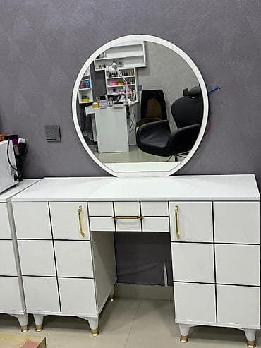 2 eded salon ucun mebel guzgu satilir .Qiymet bir ededi 130 lalafo.az -da 2 eded salon ucun mebel guzgu satilir .Qiymet bir ededi 130