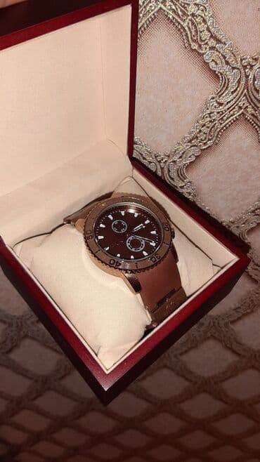 Yeni, Qol saatı lalafo.az -da Yeni, Qol saatı