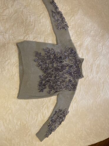 Sviter 1 dəfə geyinilib,38 rszmer,xaricdən alınıb lalafo.az -da Sviter 1 dəfə geyinilib,38 rszmer,xaricdən alınıb