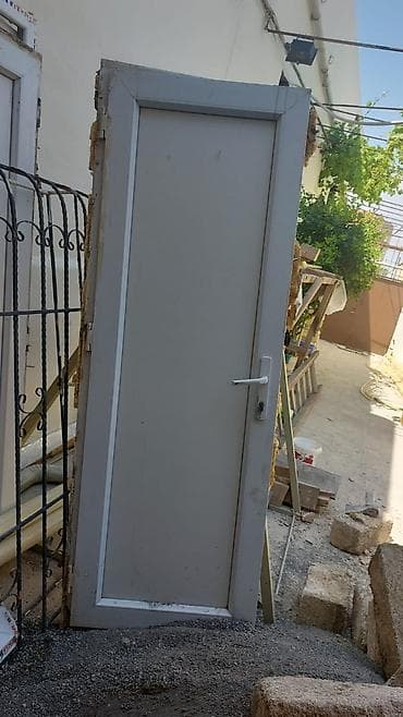 Plastik (PVC) qapı – ağ rəngdə - Material: PVC profil, hamar səth - lalafo.az -da Plastik (PVC) qapı – ağ rəngdə - Material: PVC profil, hamar səth -