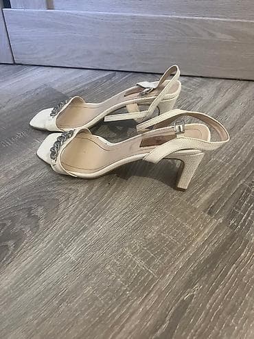 Elle, Ölçü: 40, rəng - Ağ, İşlənmiş lalafo.az -da Elle, Ölçü: 40, rəng - Ağ, İşlənmiş