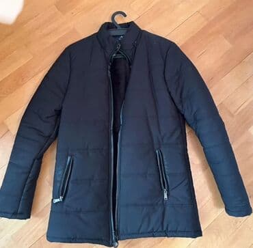 Qara rəngli kişilər üçün qışlıq paltar – yüngül və isti şişmə (puffy) lalafo.az -da Qara rəngli kişilər üçün qışlıq paltar – yüngül və isti şişmə (puffy)