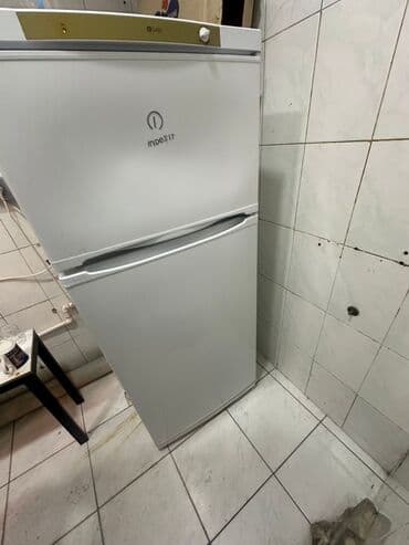 İşlənmiş 2 qapılı Indesit Soyuducu Satılır, rəng - Ağ lalafo.az -da İşlənmiş 2 qapılı Indesit Soyuducu Satılır, rəng - Ağ