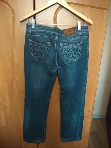 Женские джинсы 2 штуки ( цена за одну) lalafo.az -da Женские джинсы 2 штуки ( цена за одну)