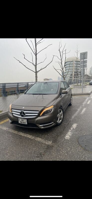 Mercedes-Benz B 180: 1.6 l | Hetçbek lalafo.az -da Mercedes-Benz B 180: 1.6 l | Hetçbek