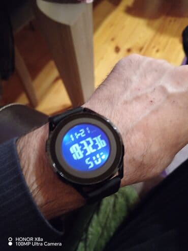 Rəqəmsal idman saatı – qara rəng, silikondan rezin kəmər lalafo.az -da Rəqəmsal idman saatı – qara rəng, silikondan rezin kəmər