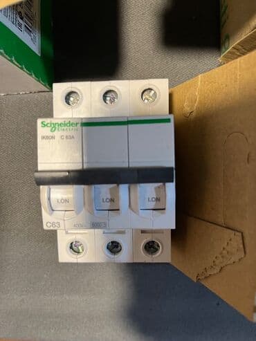 Schneider Electric Elektrik avtomat, 3 faza lalafo.az -da Schneider Electric Elektrik avtomat, 3 faza