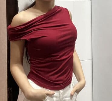 Sadə Qırmızı kofta var 5AZN 1dəfə geyinilib. Mənə boldur deyə satıram lalafo.az -da Sadə Qırmızı kofta var 5AZN 1dəfə geyinilib. Mənə boldur deyə satıram