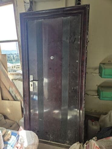 Mənzil üçün İşlənmiş Giriş qapısı Petlə ilə, Zəmanətsiz, Ünvandan götürmə lalafo.az -da Mənzil üçün İşlənmiş Giriş qapısı Petlə ilə, Zəmanətsiz, Ünvandan götürmə