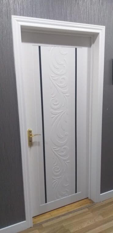 Ağ rəngli interyer qapısı - Klassik-modern dizayn: Mərkəzdə yüngül lalafo.az -da Ağ rəngli interyer qapısı - Klassik-modern dizayn: Mərkəzdə yüngül