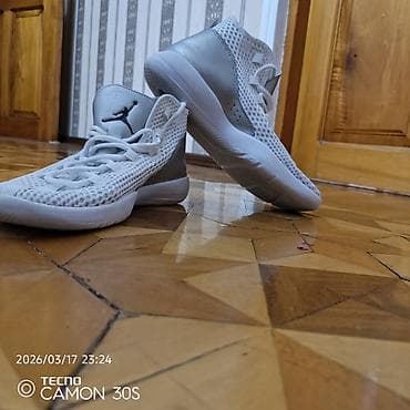 Jordan basketbol krossovkaları - Model kodu: 834064-100 - Ölçü: US lalafo.az -da Jordan basketbol krossovkaları - Model kodu: 834064-100 - Ölçü: US