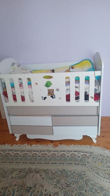 Oğlan və qız üçün, İşlənmiş, Dördbucaq, Beşik, Dəstsiz, Matrassız, Yellənmə mexanizm ilə lalafo.az -da Oğlan və qız üçün, İşlənmiş, Dördbucaq, Beşik, Dəstsiz, Matrassız, Yellənmə mexanizm ilə