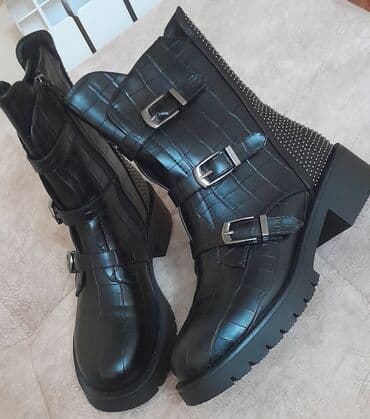 Qısaboğaz, Ölçü: 38, rəng - Qara, Yeni lalafo.az -da Qısaboğaz, Ölçü: 38, rəng - Qara, Yeni