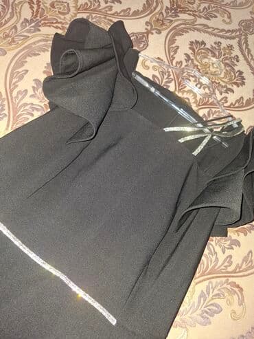 Qara rəngli zərif ziyafət/gecə geyimi - Model: Uzun, A-kəsim ətəkli - lalafo.az -da Qara rəngli zərif ziyafət/gecə geyimi - Model: Uzun, A-kəsim ətəkli -