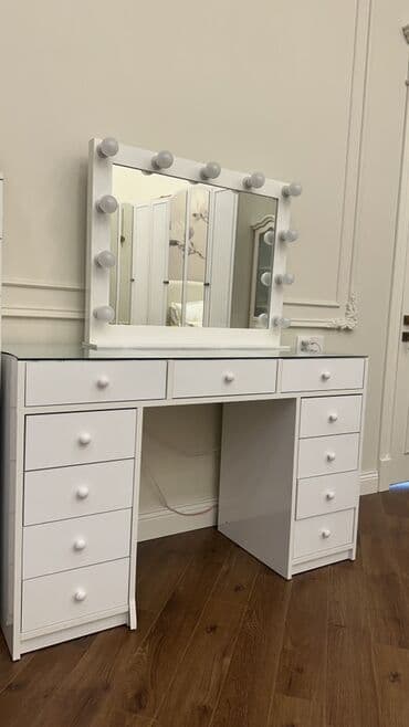 Şüşə, Dördbucaq masa lalafo.az -da Şüşə, Dördbucaq masa